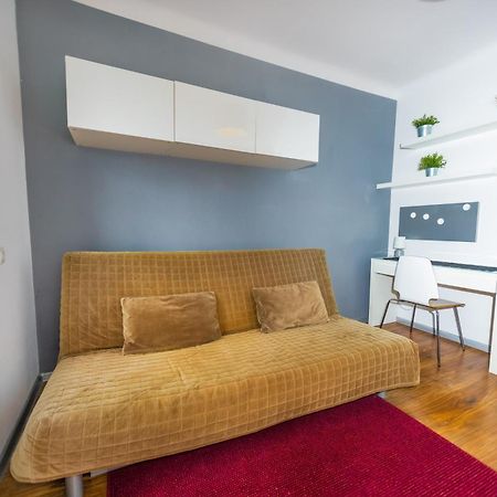 Cozy Studio Next To The Metro And City Center Varsovie Extérieur photo